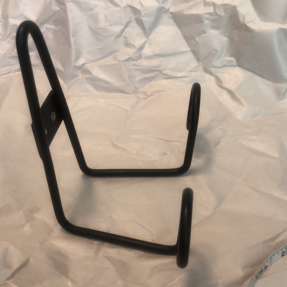 Ganz Decorative Wrought Iron Wall Mount Plate, Bowl, Platter Holder 5x5.5x2.5” - Picture 4 of 5